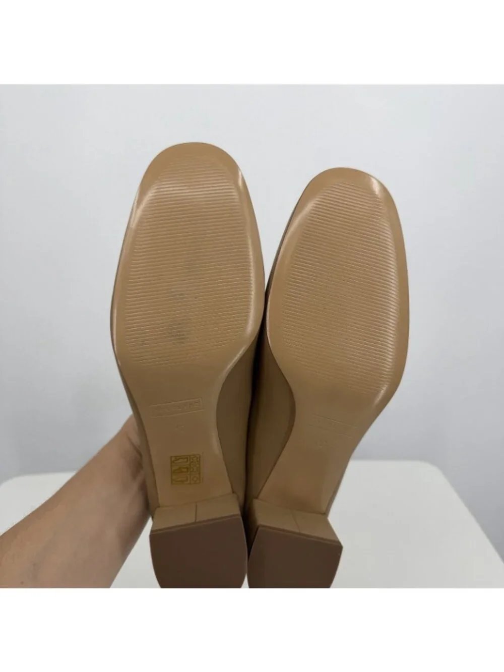 Everlane Italian Leather Day Heel Light Taupe 10 Women's Elastic Back Comfort